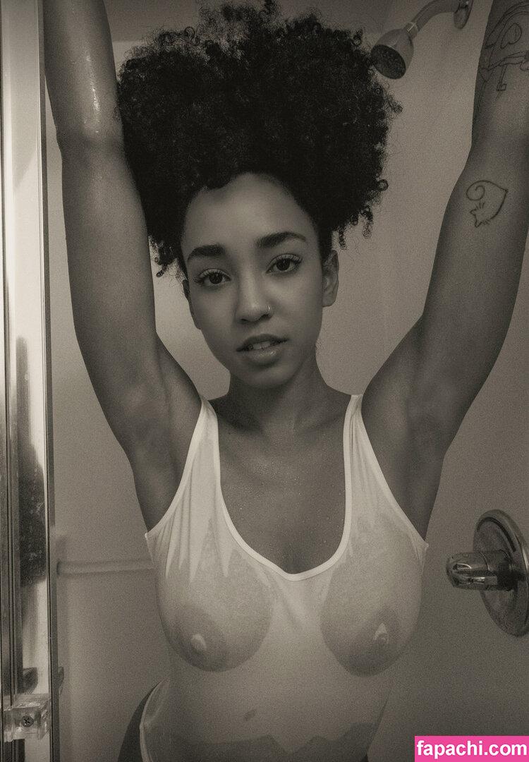 Victoria Esteve / curlswithv / fitmamainspires leaked nude photo #0003 from OnlyFans/Patreon