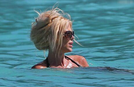 Victoria Silvstedt leaked media #0731