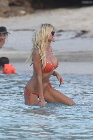 Victoria Silvstedt leaked media #0740