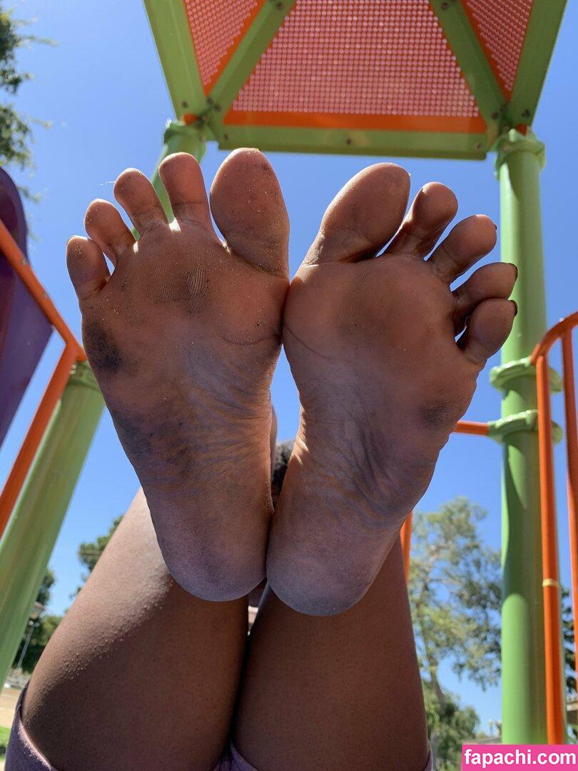 waveysolezz / wavey.soles leaked nude photo #0036 from OnlyFans/Patreon