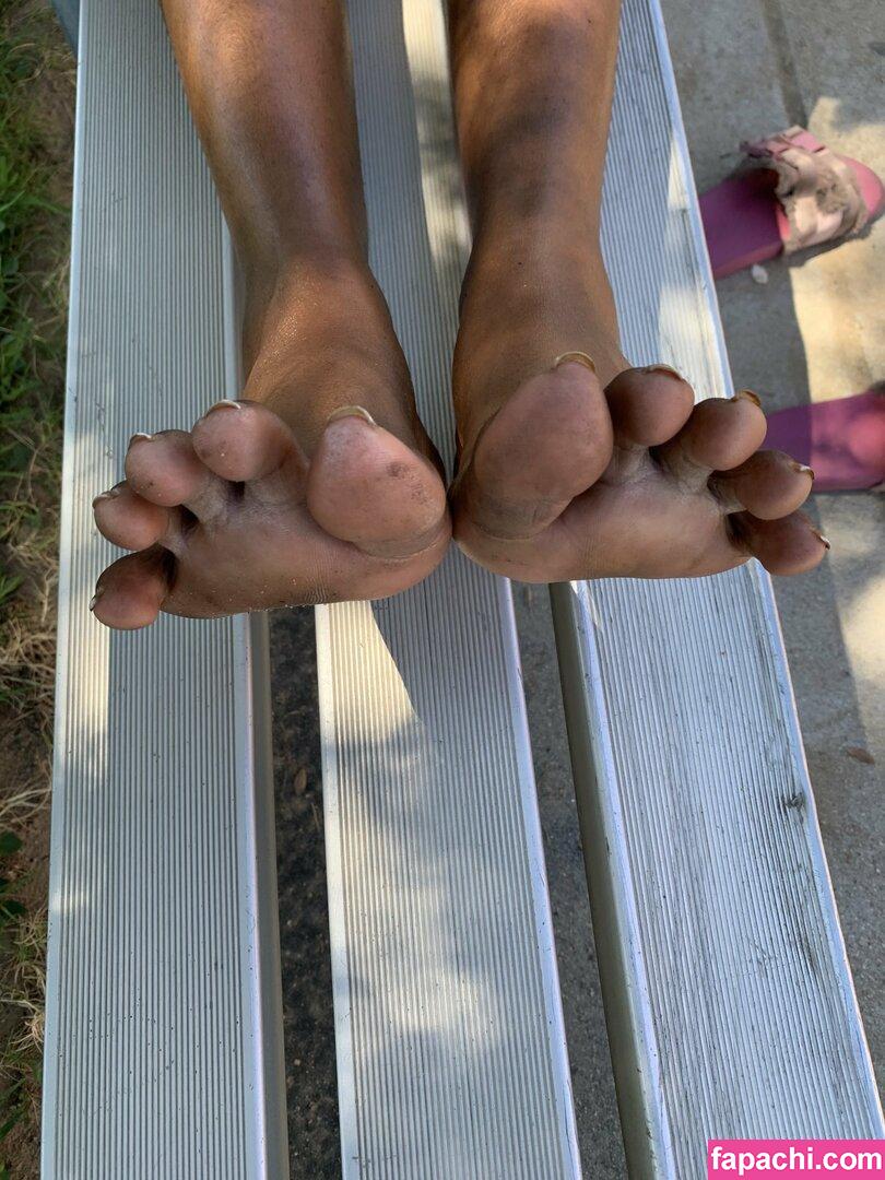 waveysolezz / wavey.soles leaked nude photo #0042 from OnlyFans/Patreon