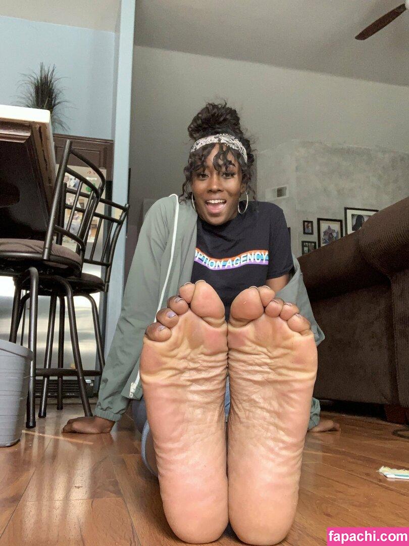 waveysolezz / wavey.soles leaked nude photo #0065 from OnlyFans/Patreon