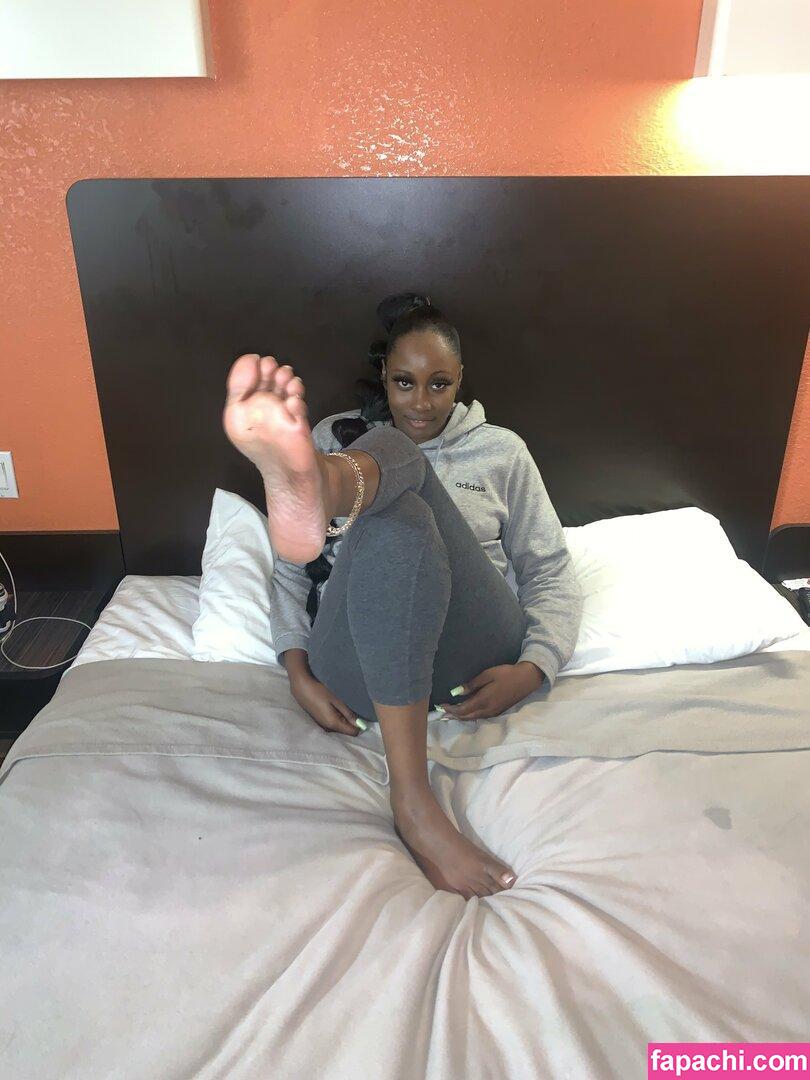 waveysolezz / wavey.soles leaked nude photo #0078 from OnlyFans/Patreon