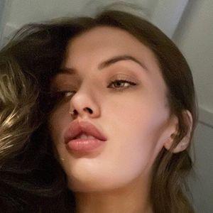 Xavia Brooke avatar