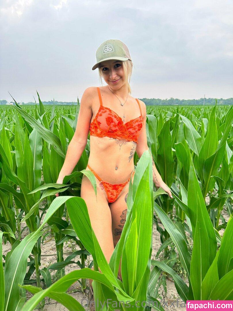 xxfarmgirlcc / farmersdaughtercc / farmgirlcc / skyemarie_0 leaked nude photo #0038 from OnlyFans/Patreon