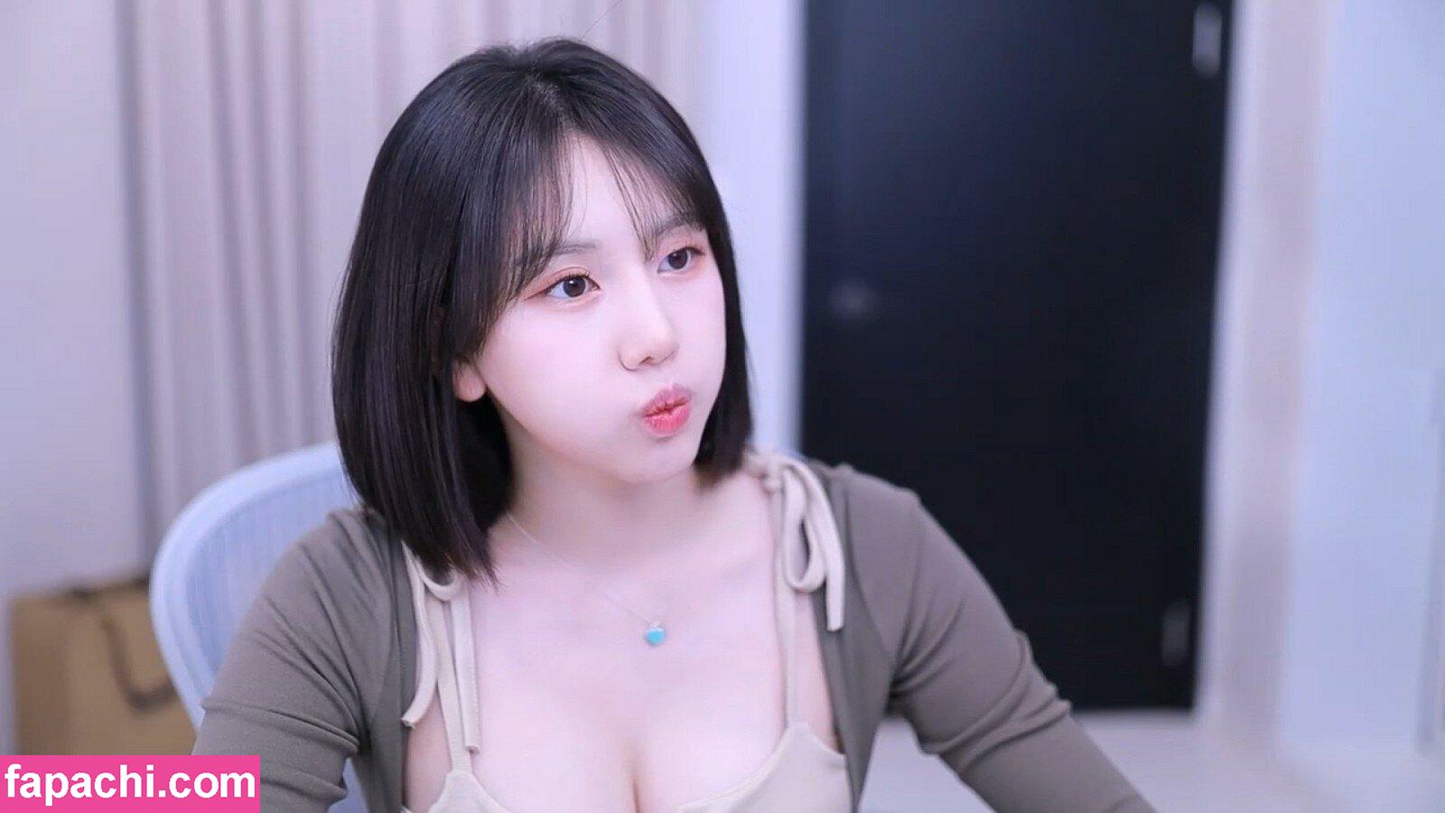 Youchi / youchi0_0 / 유치 / 유치땅 leaked nude photo #0003 from OnlyFans/Patreon