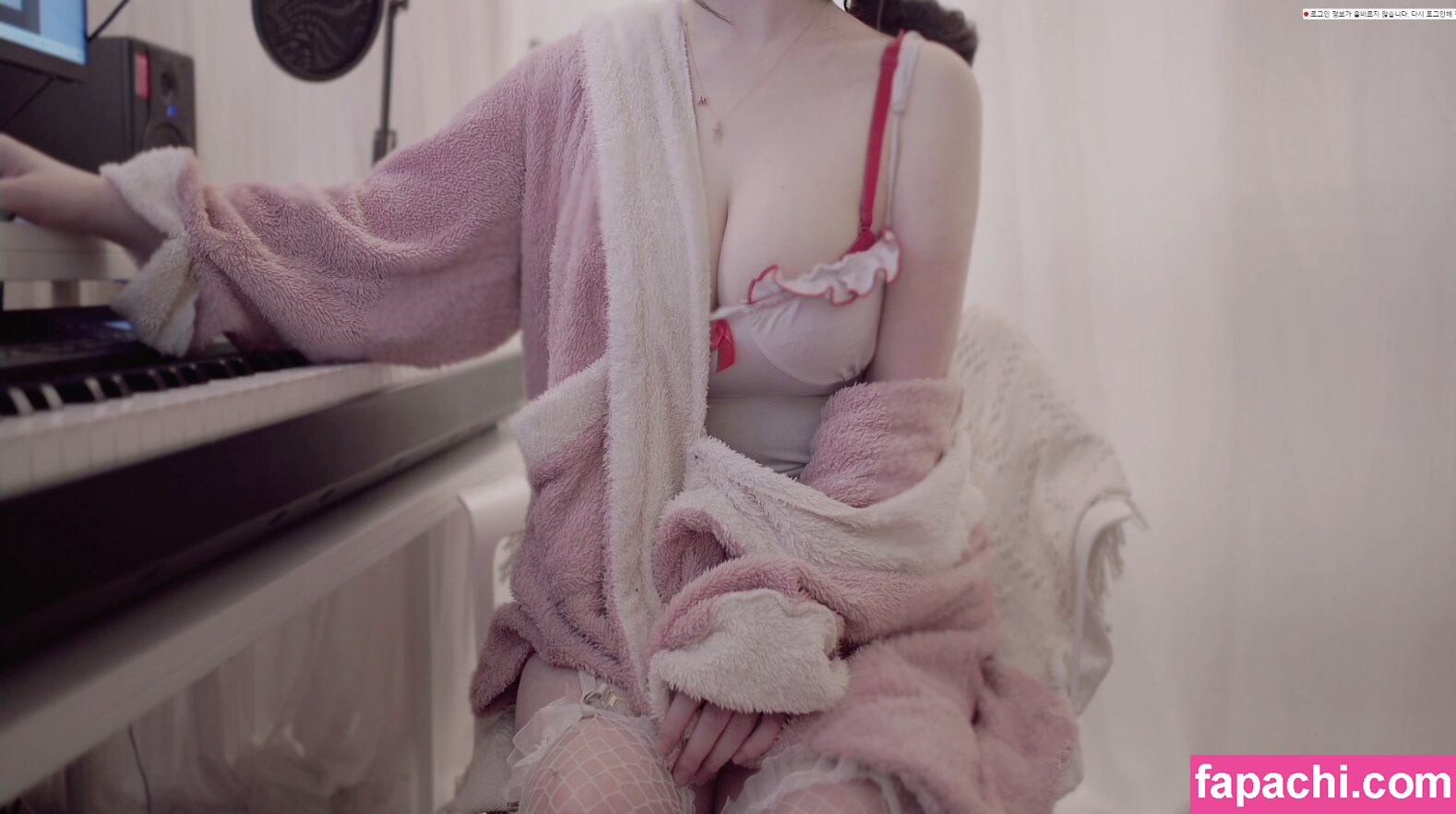 Yuwol / ara_rgrg / yuwol_61 / yuwol_92 leaked nude photo #0003 from OnlyFans/Patreon